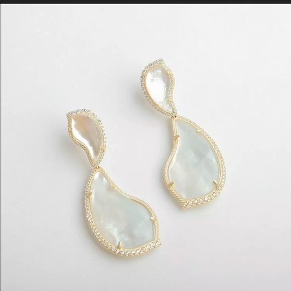NWT Kendra Scott Teddy Mother-of-Pearl Earrings - Picture 3 of 3